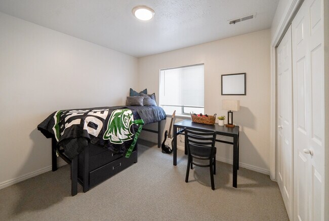 Building Photo - Summerwood