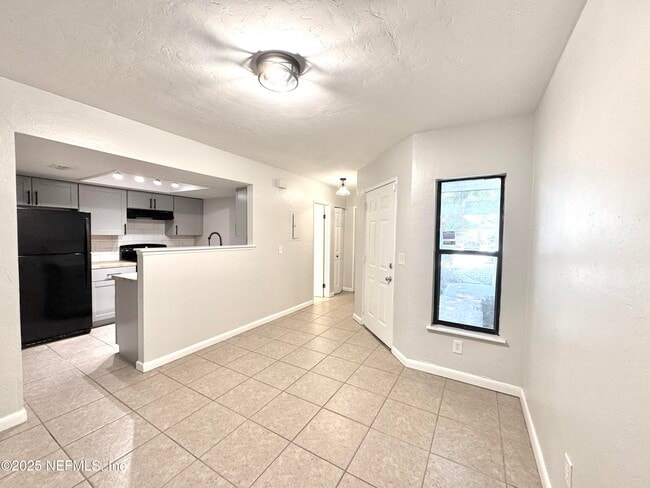 Building Photo - 2964 Songbird Dr