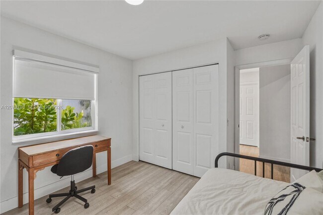 Building Photo - 1416 Canary Island Dr