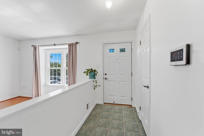Building Photo - 7428 Chummley Ct