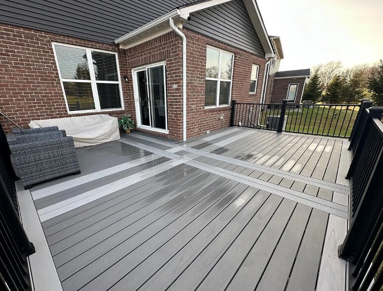 Building Photo - 49772 Shoreline Dr