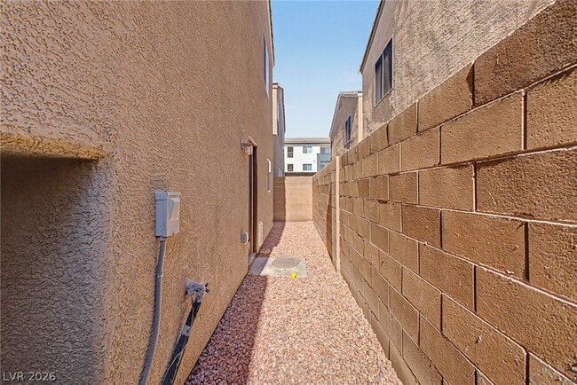 Building Photo - 6077 Aripeka St