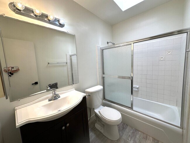 Building Photo - 12117 Pacific Ave