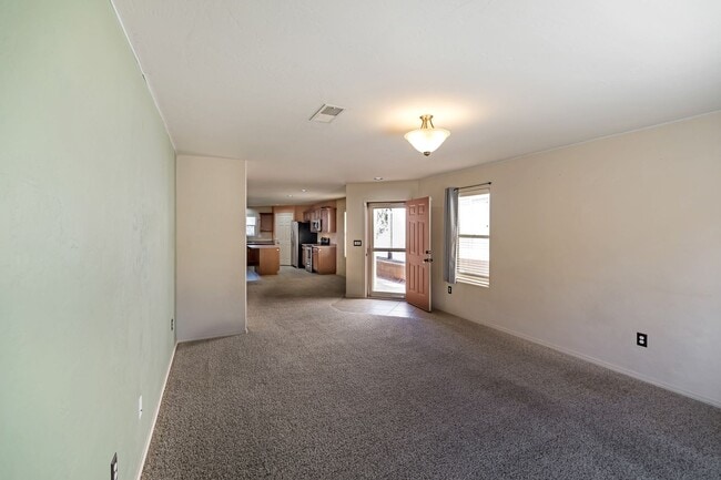 Building Photo - Beautiful Home W/Solar Panels