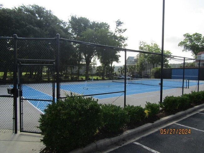 Building Photo - 4396 Baldwin Ave