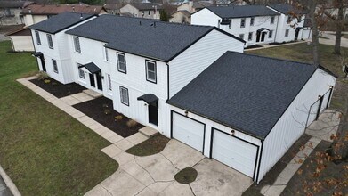 Building Photo - 5017 Birchwood Ln