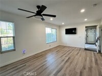 Building Photo - 23335 La Crescenta
