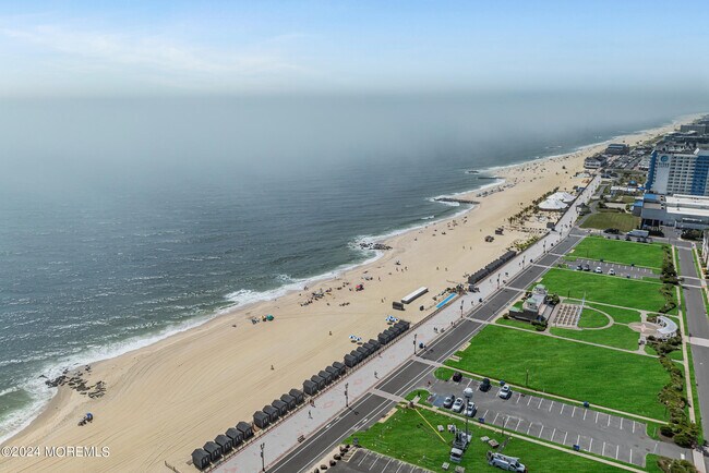 Building Photo - 33 Cooper Ave