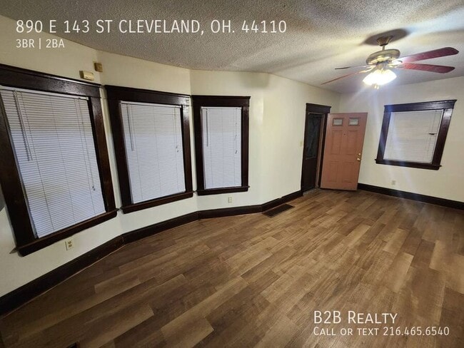 Building Photo - 890 E 143rd St