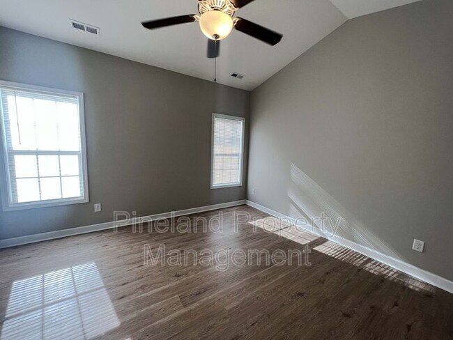 Building Photo - 388 Dundee Farm Rd