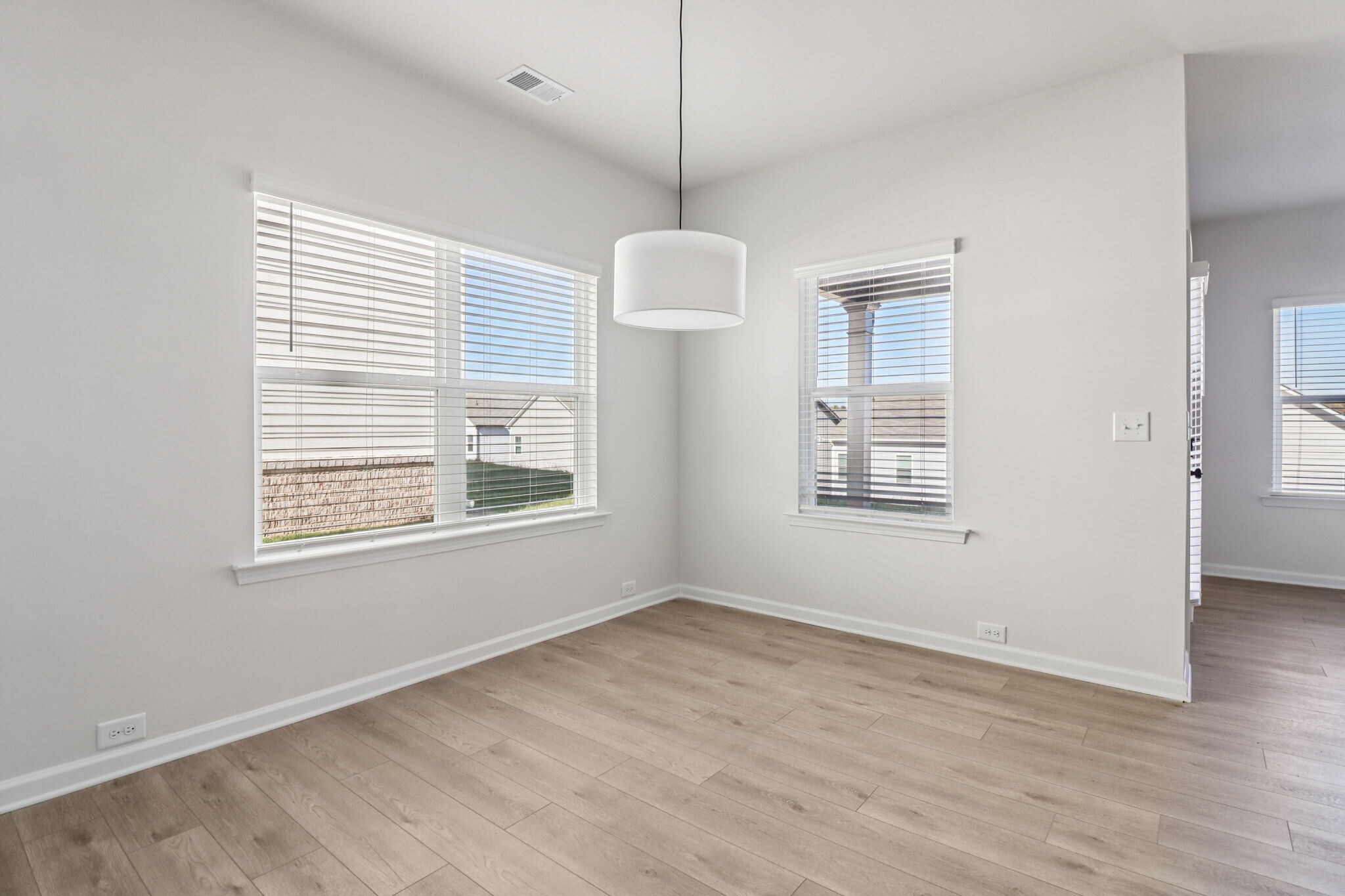 Building Photo - 700 Shetland Trl