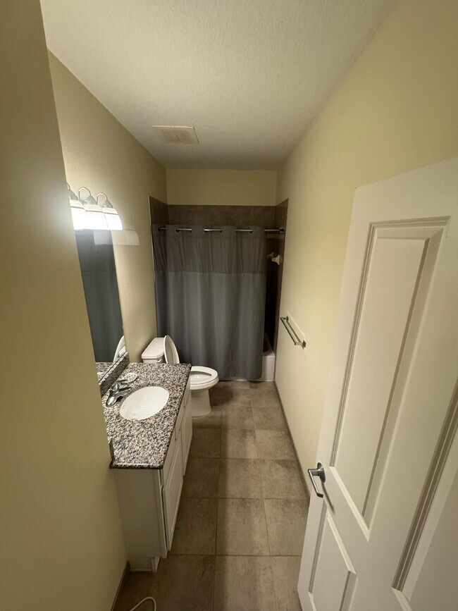 Building Photo - Spectacular 2/2.5 Condo in the Oldsmar Galleria Town Center Lifestyle