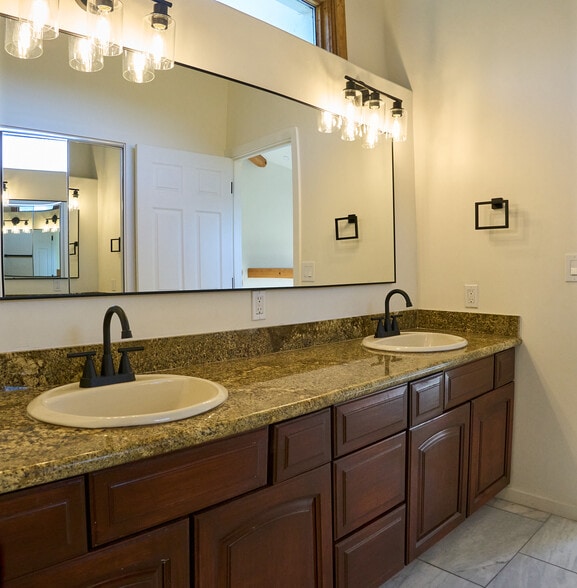 Master Bathroom Vanity - 373 Loftyhill Dr