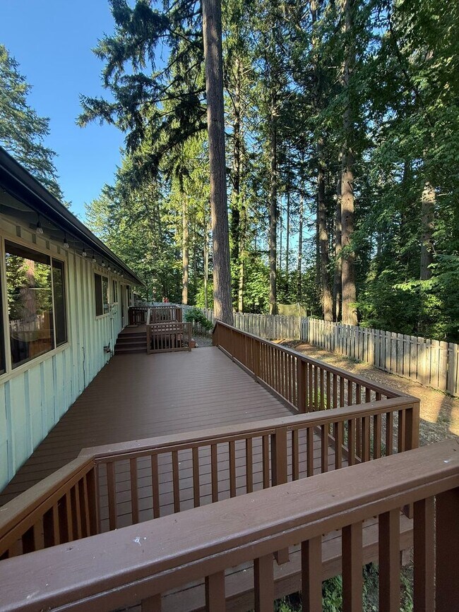 Building Photo - Pet Friendly Home with Pool Access!