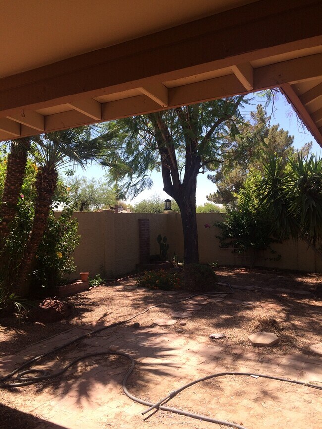 Building Photo - Beautiful 55+ Ahwatukee neighborhood spacious 2/br 2/ba home -  Rent Includes membership to Ahwat...