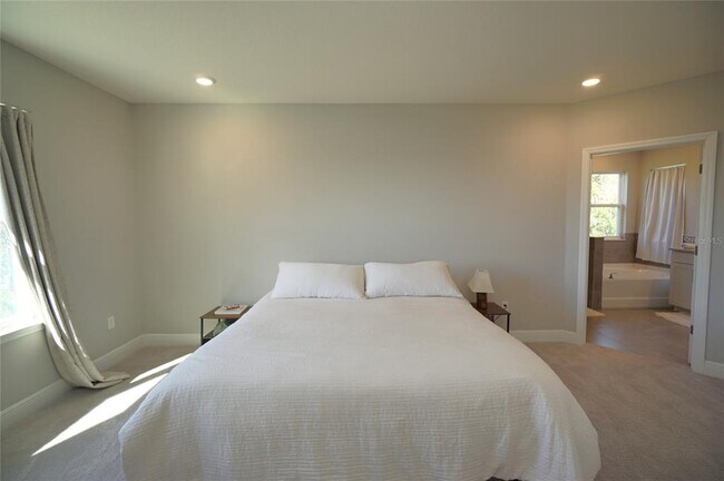 Building Photo - 22990 Scaglione Dr