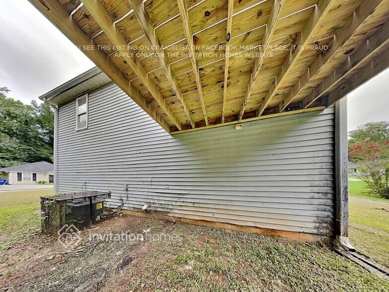 Building Photo - 869 Tramore Dr