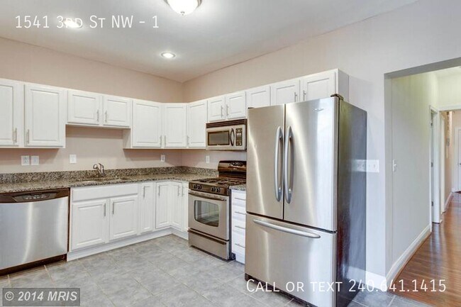 Building Photo - 1541 3rd St NW