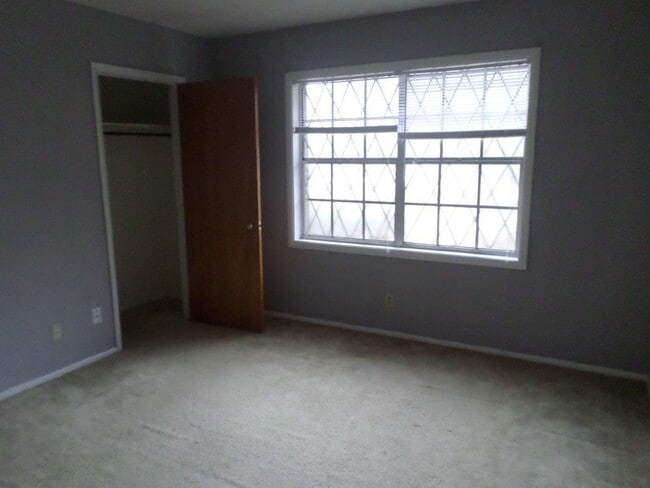 Building Photo - Martin Heights Subdivision