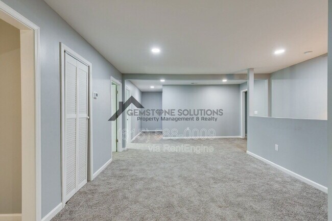 Building Photo - 2930 Primrose Cir