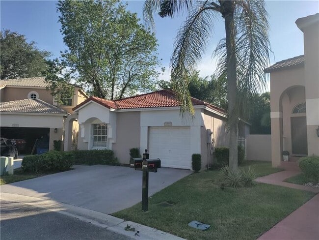 Primary Photo - 5845 Eagle Cay Cir