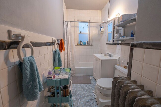 Building Photo - 430CEN