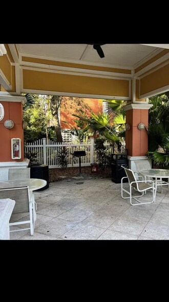 Building Photo - 4207 S Dale Mabry Hwy