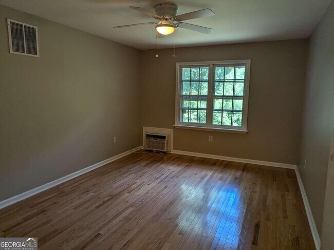 Building Photo - 1785 Brambletts Walk