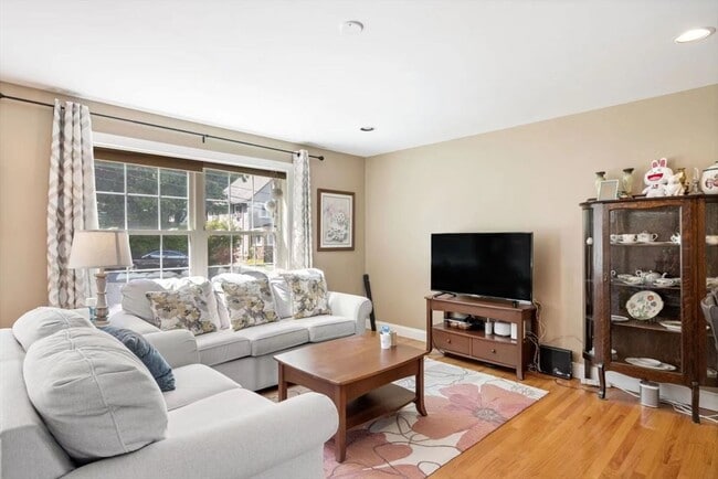 Building Photo - 83 Orient Ave