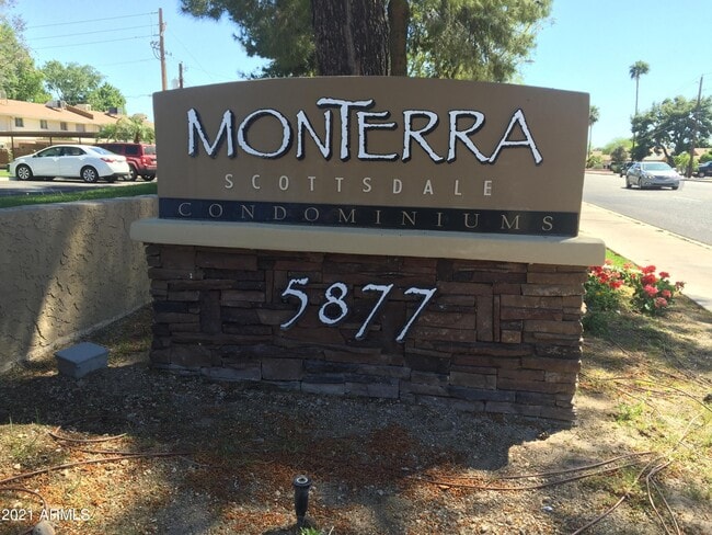 Building Photo - 5877 N Granite Reef Rd