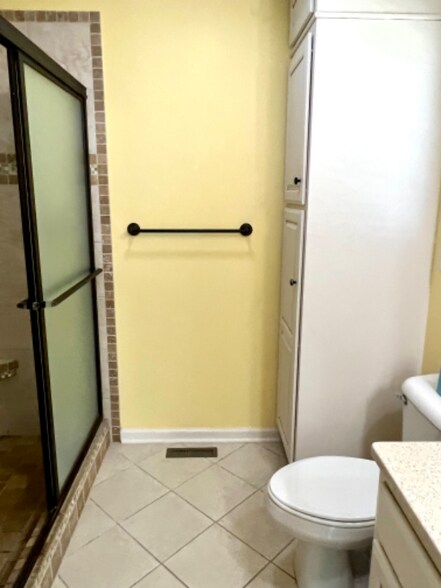 Building Photo - 103 Beacon St