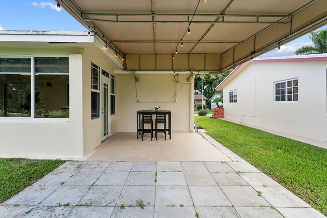 Building Photo - 2929 NW 46th St