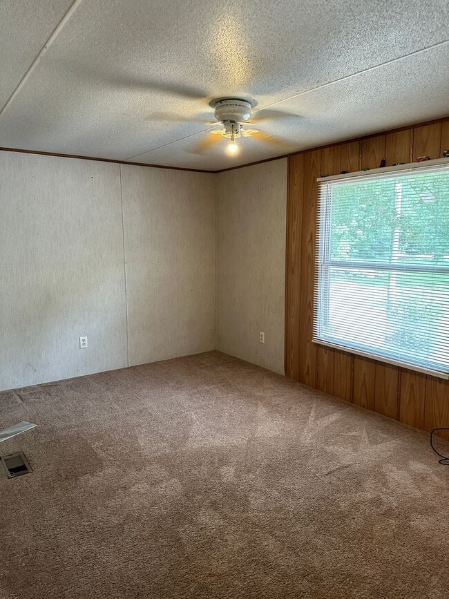 Building Photo - Owner financing only