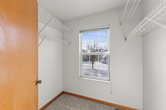 Building Photo - 14215 S Longview Ln