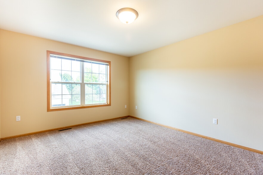 Building Photo - 6827 East Pass