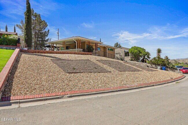 Building Photo - 904 Turney Dr