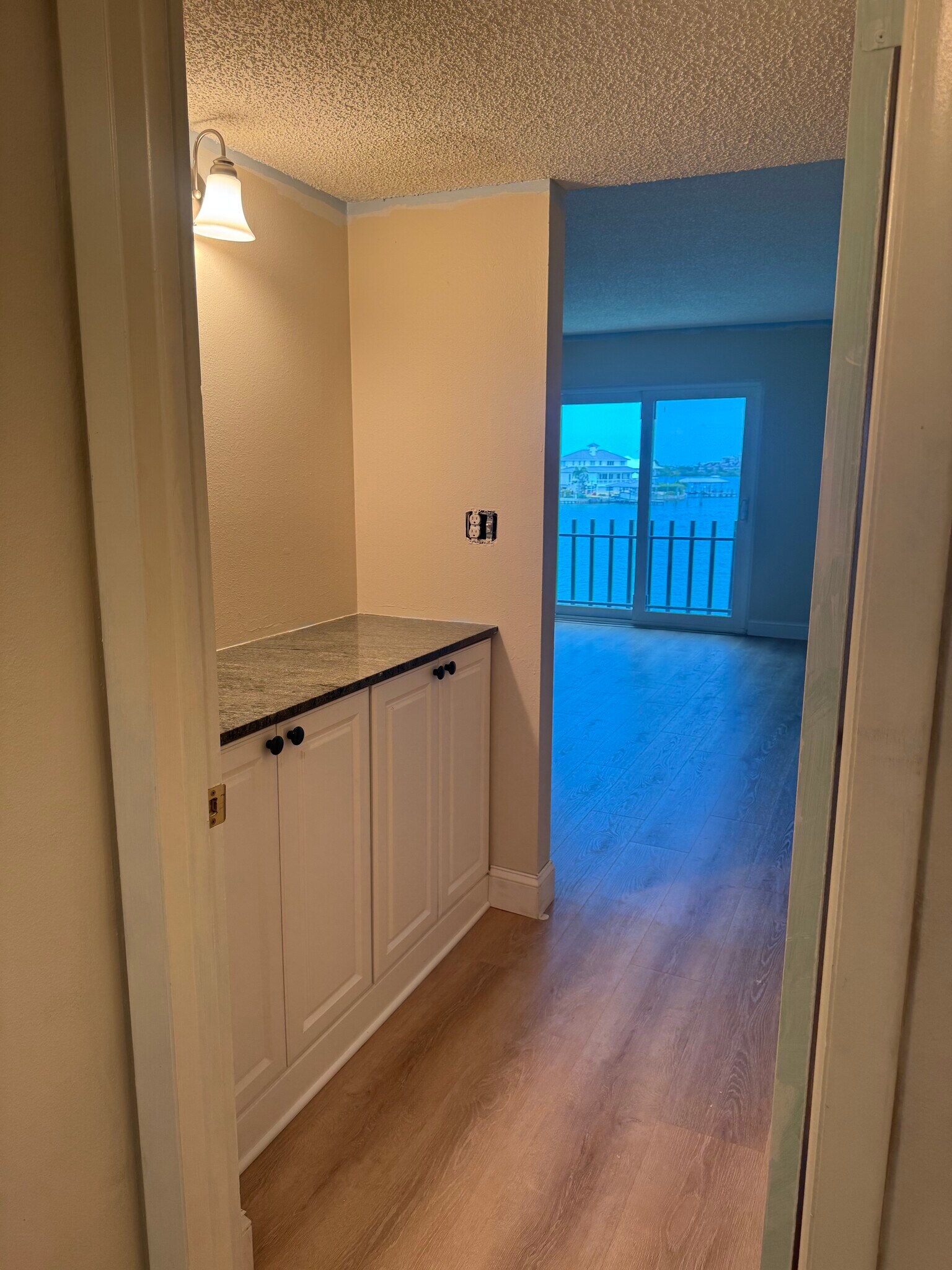 Entrance to Master Bedroom - 868 Bayway Blvd