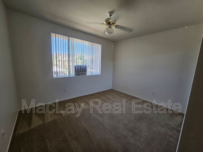 Building Photo - 16013 S Desert Foothills Pkwy