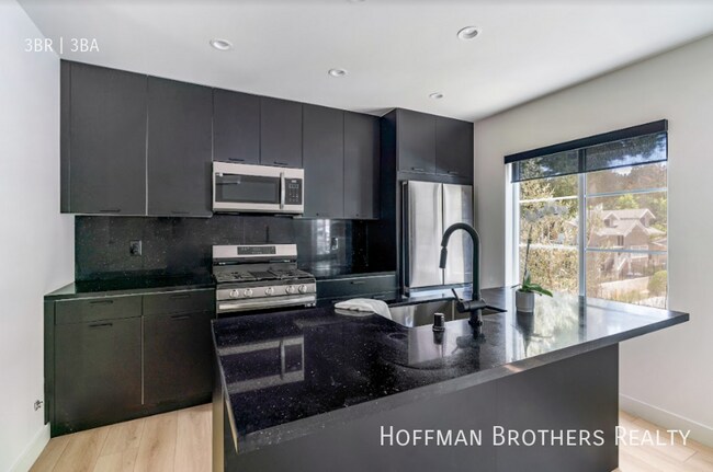 Building Photo - 209 Lucas Ave