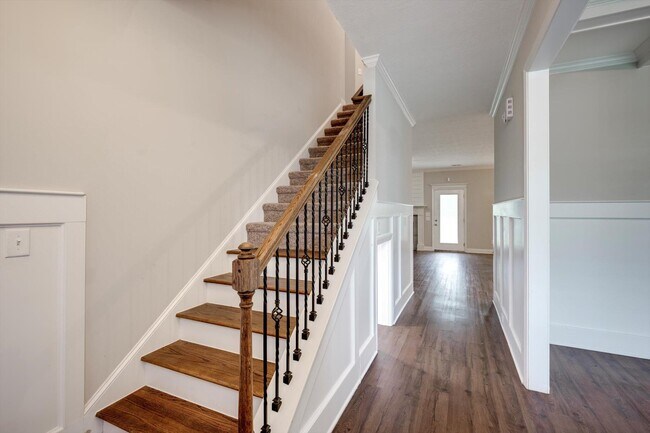 Building Photo - 2557 Traverse Trl