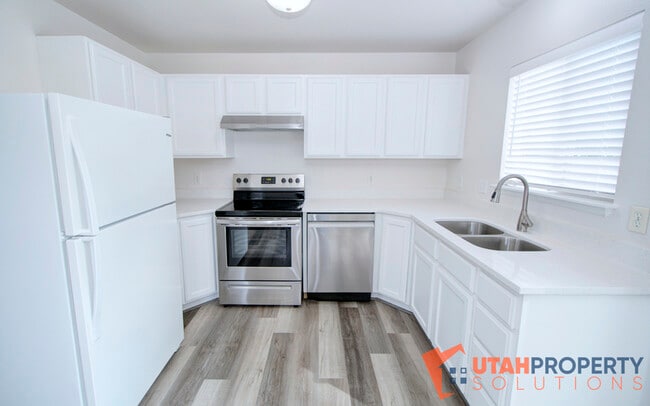 Building Photo - 84 N 240 W