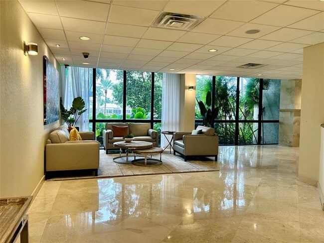 Building Photo - 4900 N Ocean Blvd