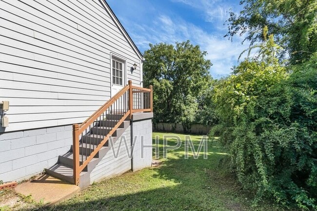 Building Photo - 3821 Sentinel Dr