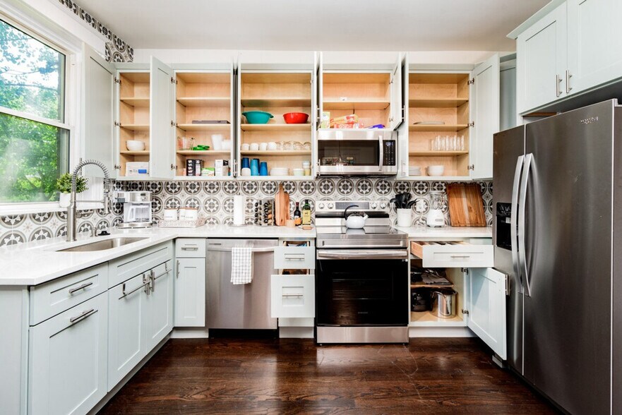 Building Photo - 3971 Juniata St