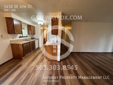 Building Photo - 1416 SE 4th St