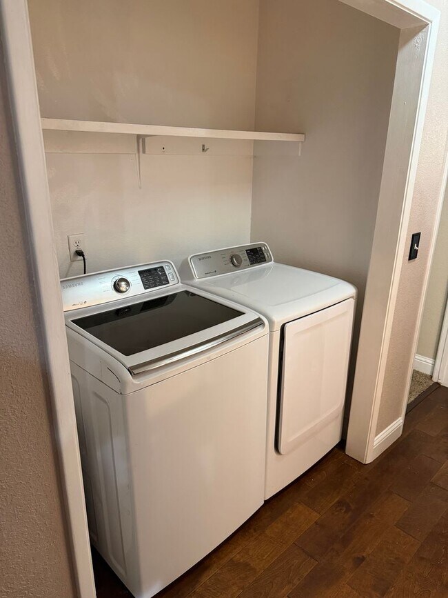 Building Photo - Pioneer Home