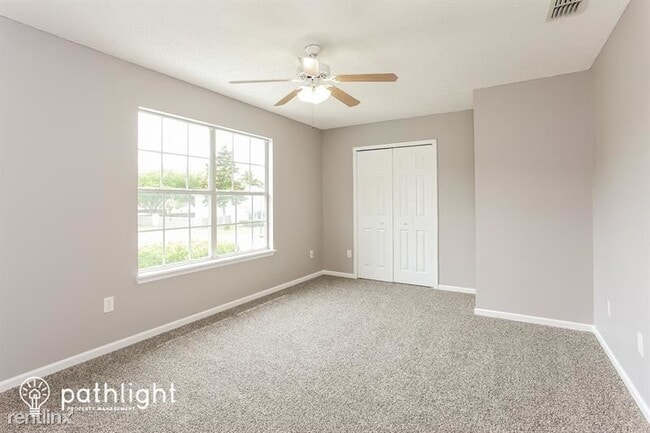 Building Photo - 5 br, 3 bath House - 13501 Ashford Wood Co...