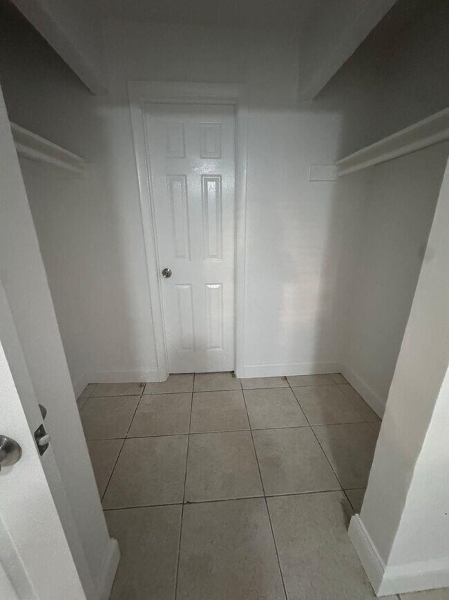 Building Photo - 2238 Fillmore St