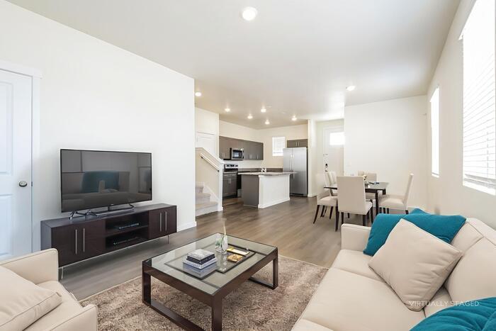 Building Photo - 13423 Oneida Ln