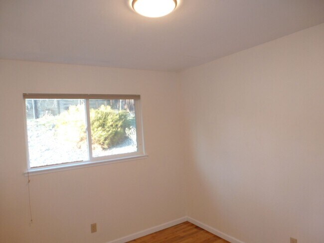 Building Photo - Four Bedroom, Two Bath, Two Car Garage Remodeled Home in West Reno